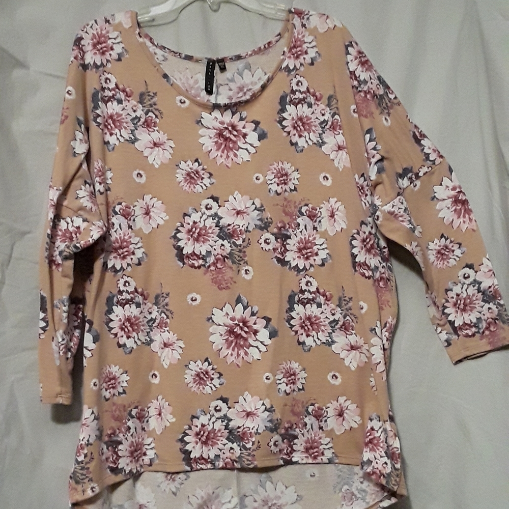 Long sleeve floral tunic